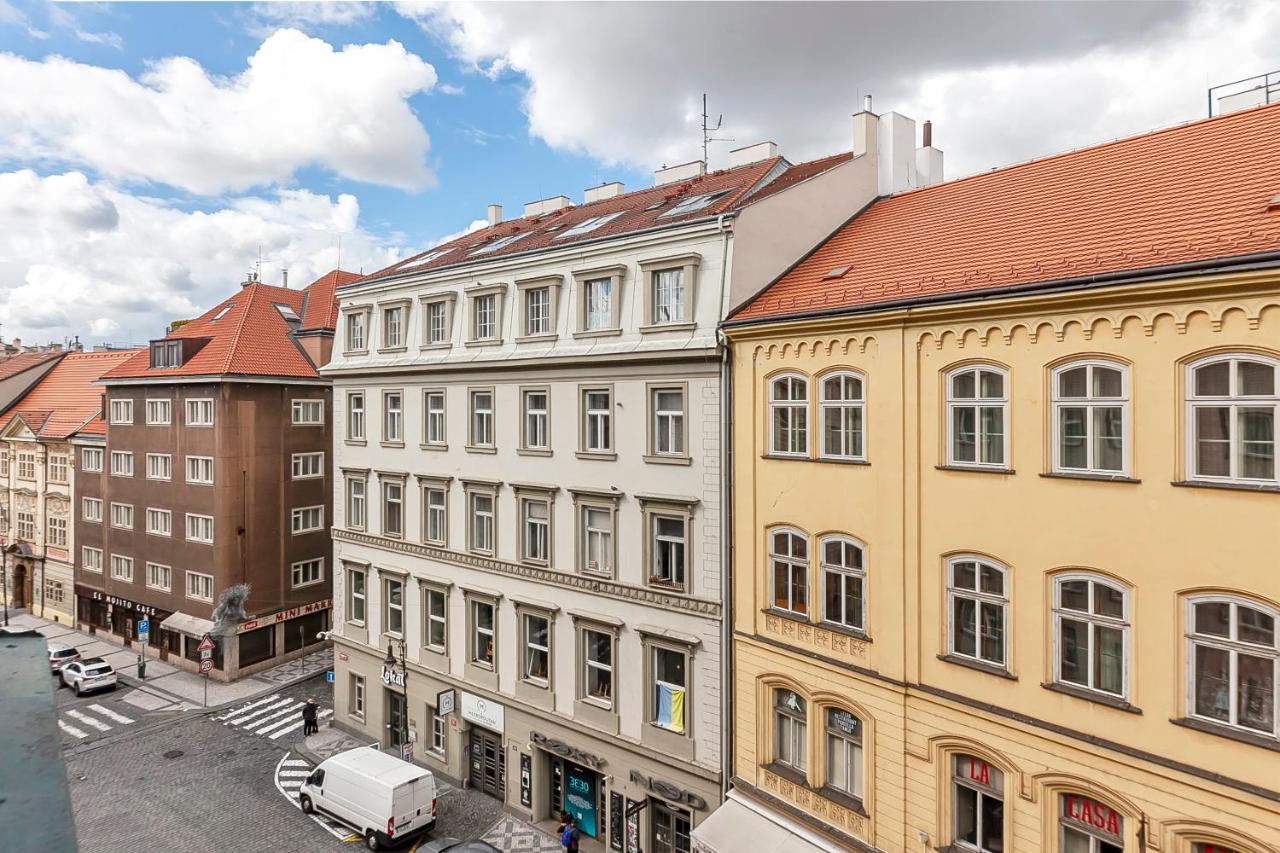Апартаменты Popular Location / Street View / 4 Ppl / Netflix Прага Экстерьер фото